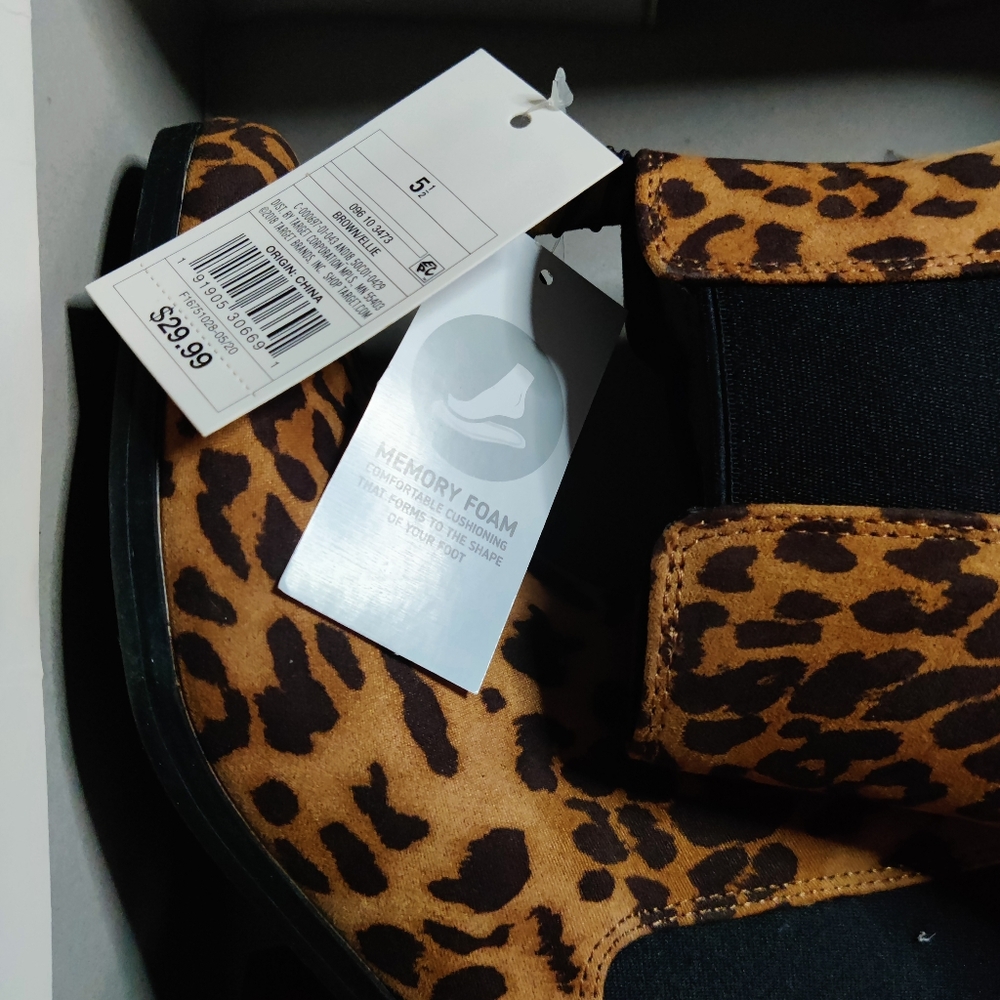 Leopard boots